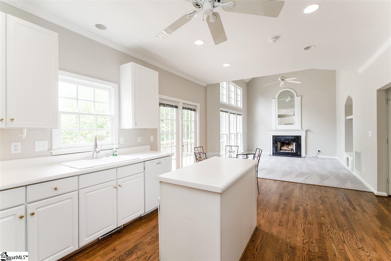228 West Poplar Ridge Drive Duncan, SC 29334 - Photo 7 of 36 Gallery Image 7