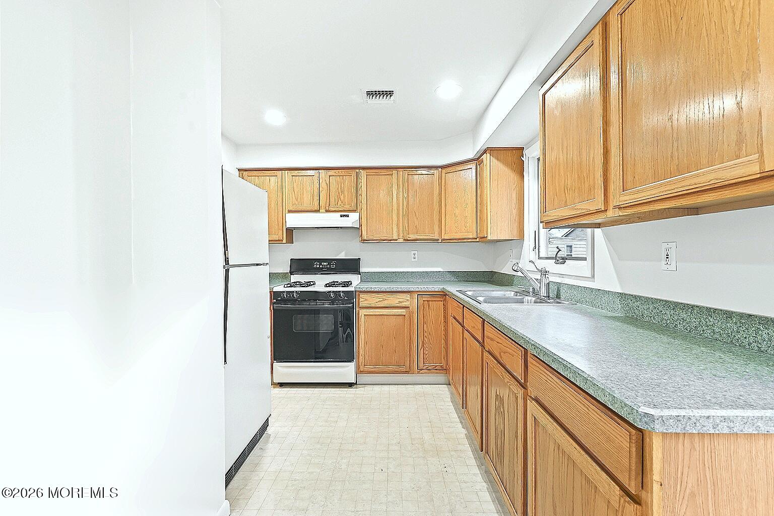 902 Sunset Avenue Point Pleasant, NJ 08742 - Photo 5 of 16 IMG_6234