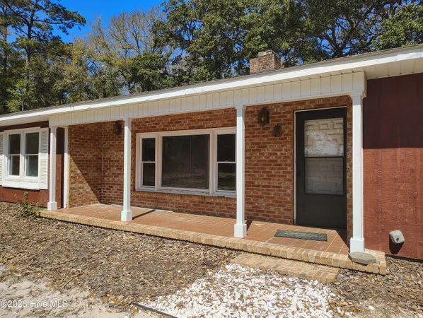 $1,800 | 522 Holden Plantation Avenue Southwest, Supply, NC 28462
