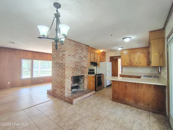 $1,800 | 522 Holden Plantation Avenue Southwest, Supply, NC 28462