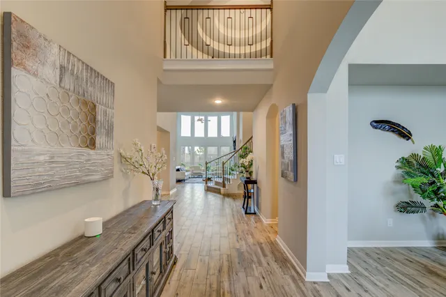 en empty room with windows