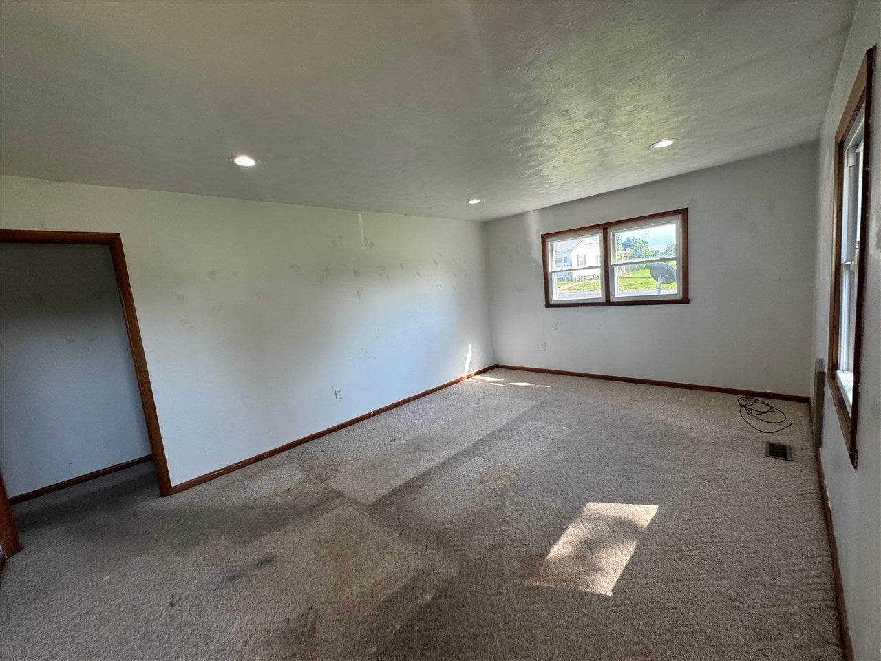 3530 Cemetery Road Scottsville, KY 42164 - Photo 2 of 23 Gallery Image 2