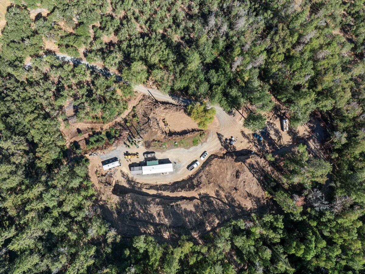1050 Wards Creek Road Rogue River, OR 97537 - Photo 5 of 20 15-DJI_0488