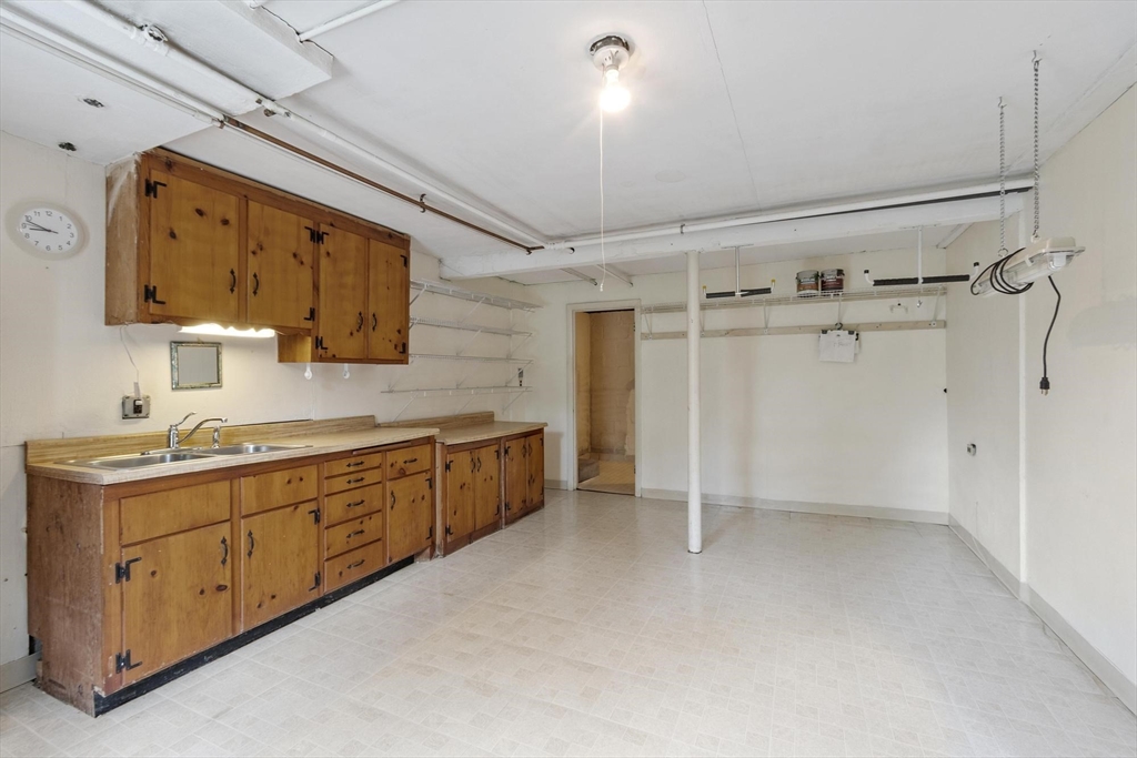 414 Grove Street Reading, MA 01867 - Photo 15 of 37