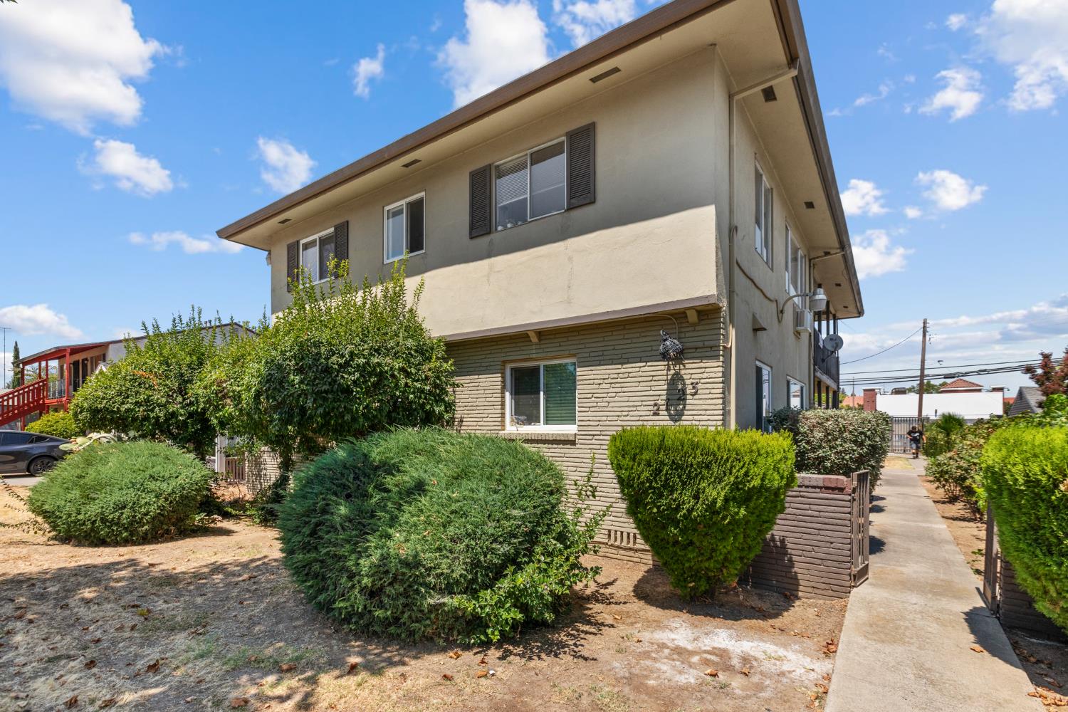 2123 15th Avenue Sacramento, CA 95822 - Photo 3 of 35 a front view of a house with garden
