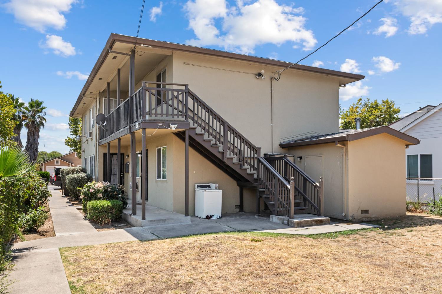 2123 15th Avenue Sacramento, CA 95822 - Photo 5 of 35 a view of a house with a snow in the background