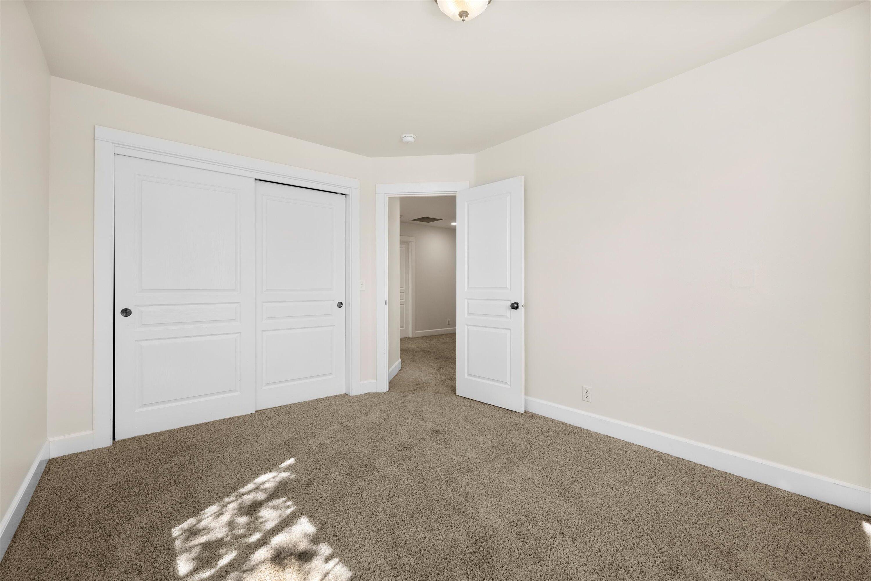 63503 Ranch Village Drive Bend, OR 97701 - Photo 34 of 39 Guest bedroom #4