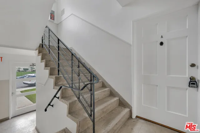 $2,200 | 4121 Santo Tomas Drive, Unit A, Los Angeles, CA 90008