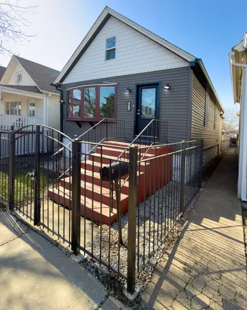 $240,000 | 10726 South Mackinaw Avenue, Chicago, IL 60617