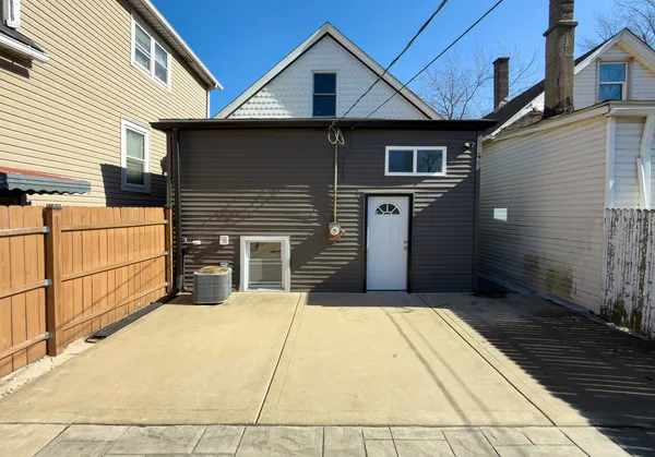 $240,000 | 10726 South Mackinaw Avenue, Chicago, IL 60617