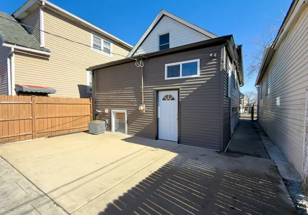 $240,000 | 10726 South Mackinaw Avenue, Chicago, IL 60617