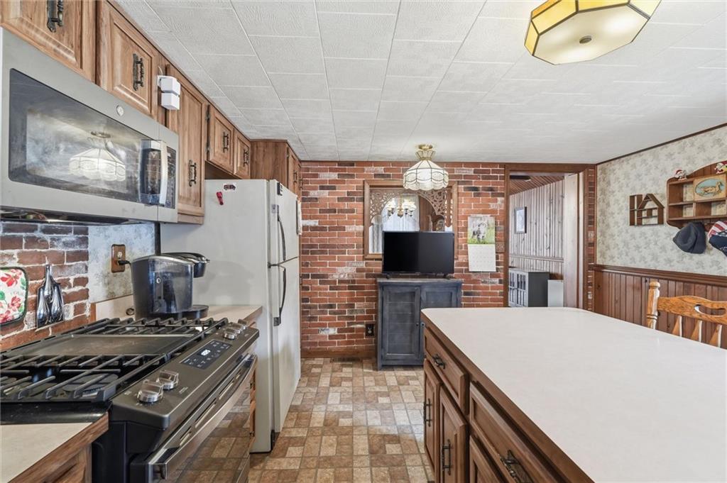 410 Lovedale Road Elizabeth, PA 15037 - Photo 16 of 44 Gallery Image 16