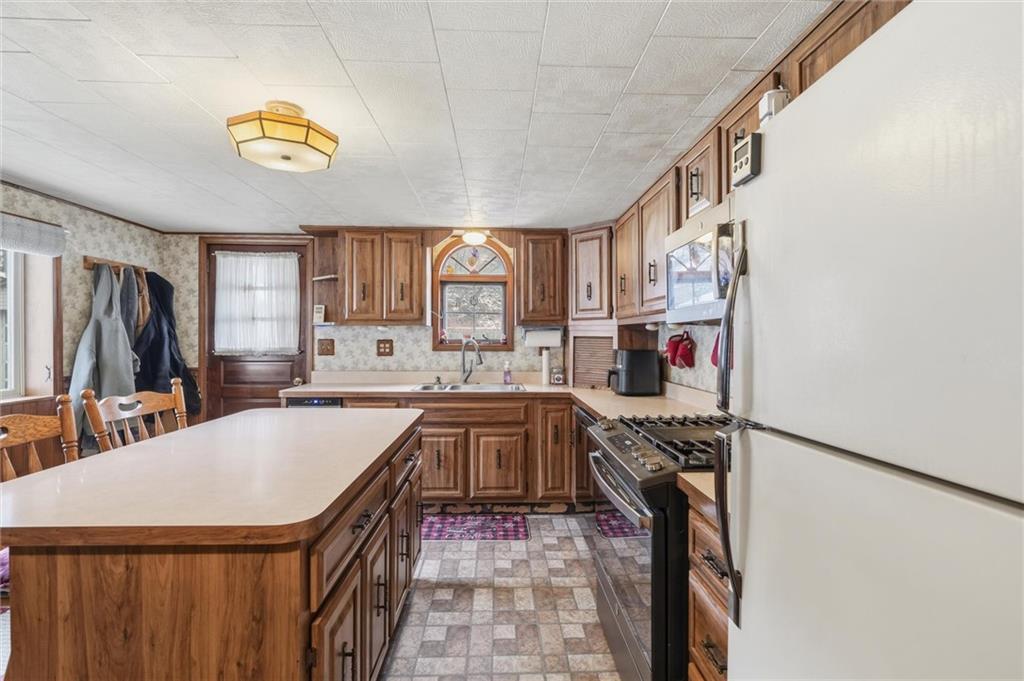 410 Lovedale Road Elizabeth, PA 15037 - Photo 17 of 44 Gallery Image 17