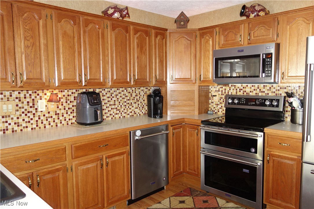 955 Center Road Clinton, OH 44216 - Photo 15 of 40 DBL Oven Range--Fridge--D. Washer--Microwave all stay