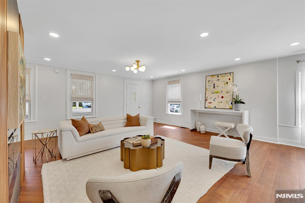 25 Riverview Avenue Rutherford, NJ 07070 - Photo 12 of 50