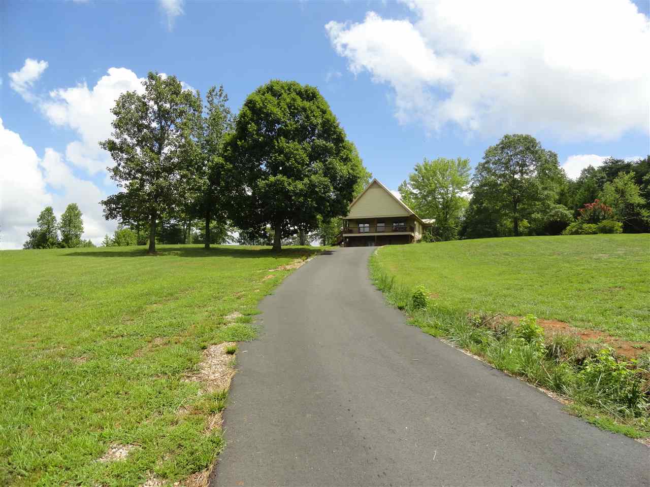 1590 Hickory Nut Road Inman, SC 29349 - Photo 7 of 25