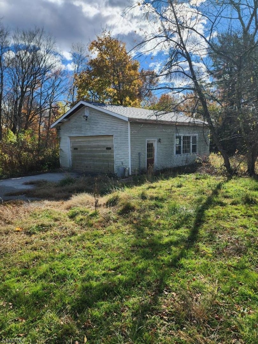 899 Adelphia-Farmingdale Road Freehold, NJ 07728 - Photo 8 of 8