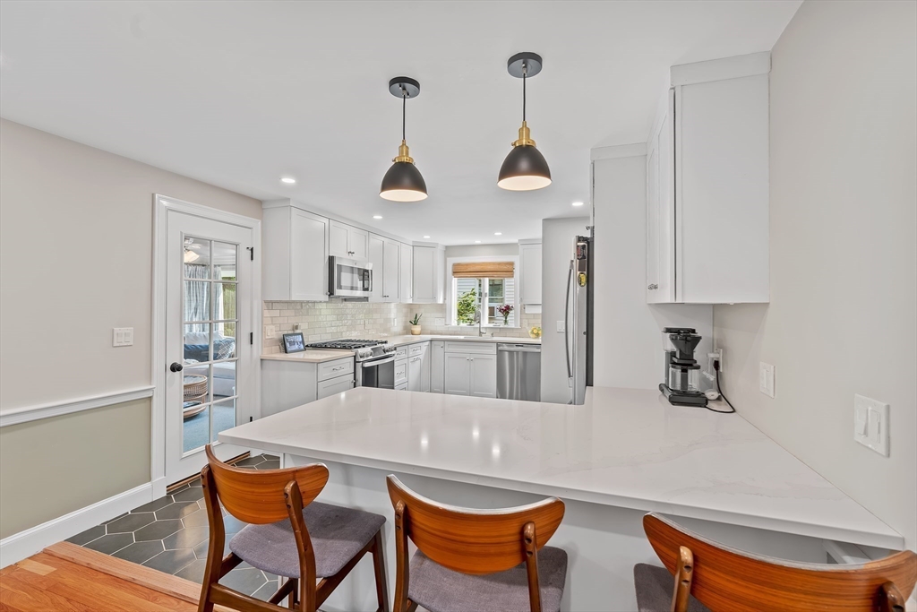 17 Keane Road Boston, MA 02132 - Photo 9 of 42
