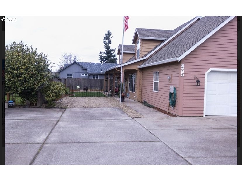 235 Hamilton Avenue Eugene, OR 97404 - Photo 2 of 16