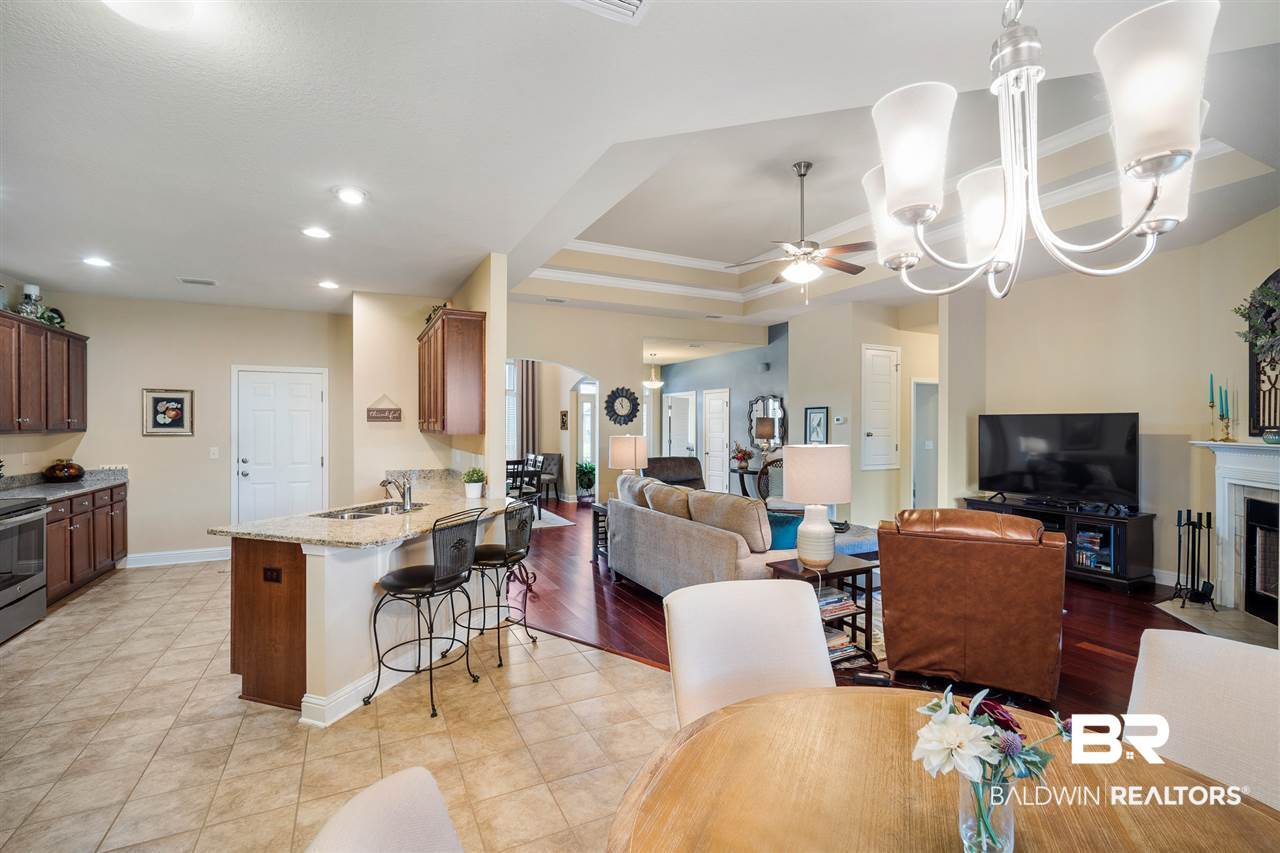 9230 Appache Lane Daphne, AL 36526 - Photo 9 of 41 Kitchen