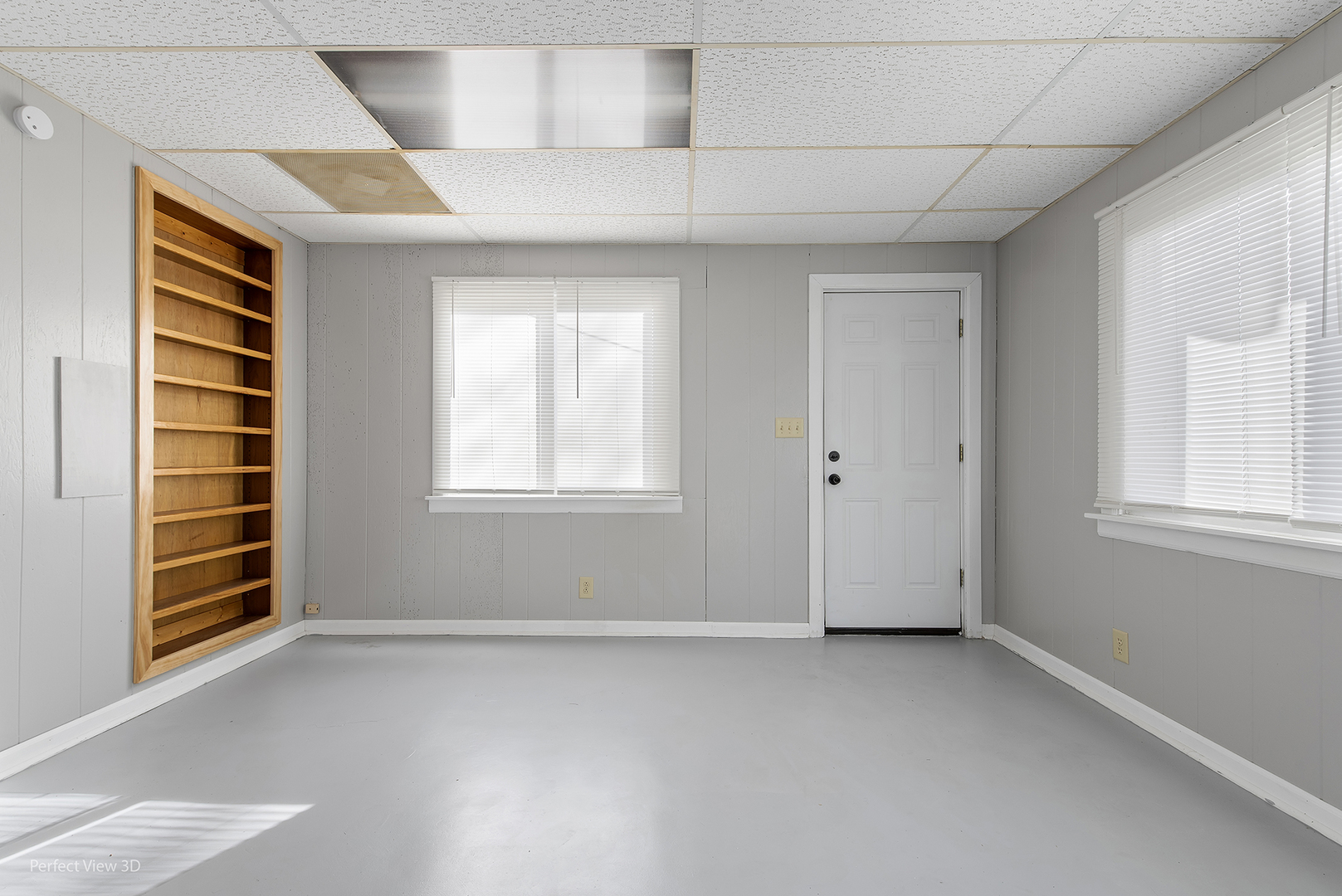 603 West Rand Road Mount Prospect, IL 60056 - Photo 12 of 20 an empty room with windows and closet