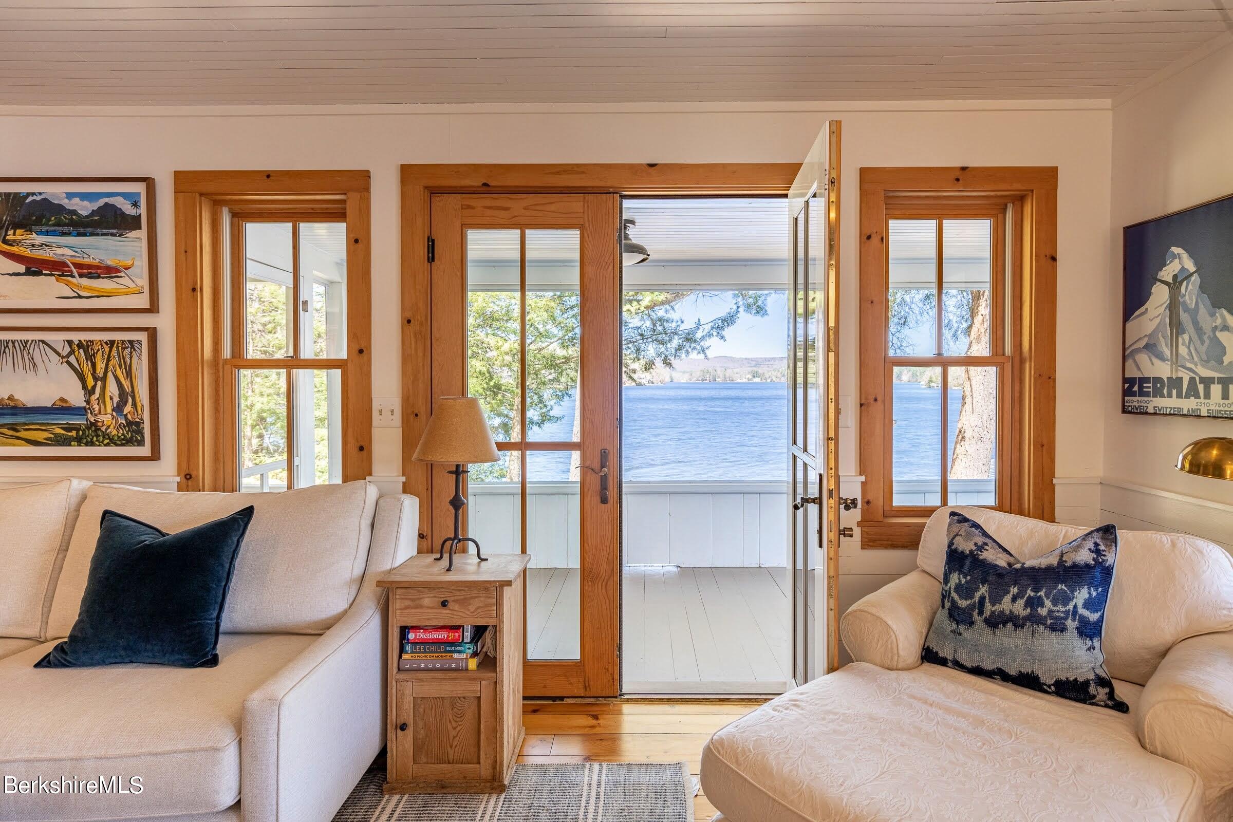 14 Bidwell Road Monterey, MA 01245 - Photo 10 of 36 LIVING ROOM