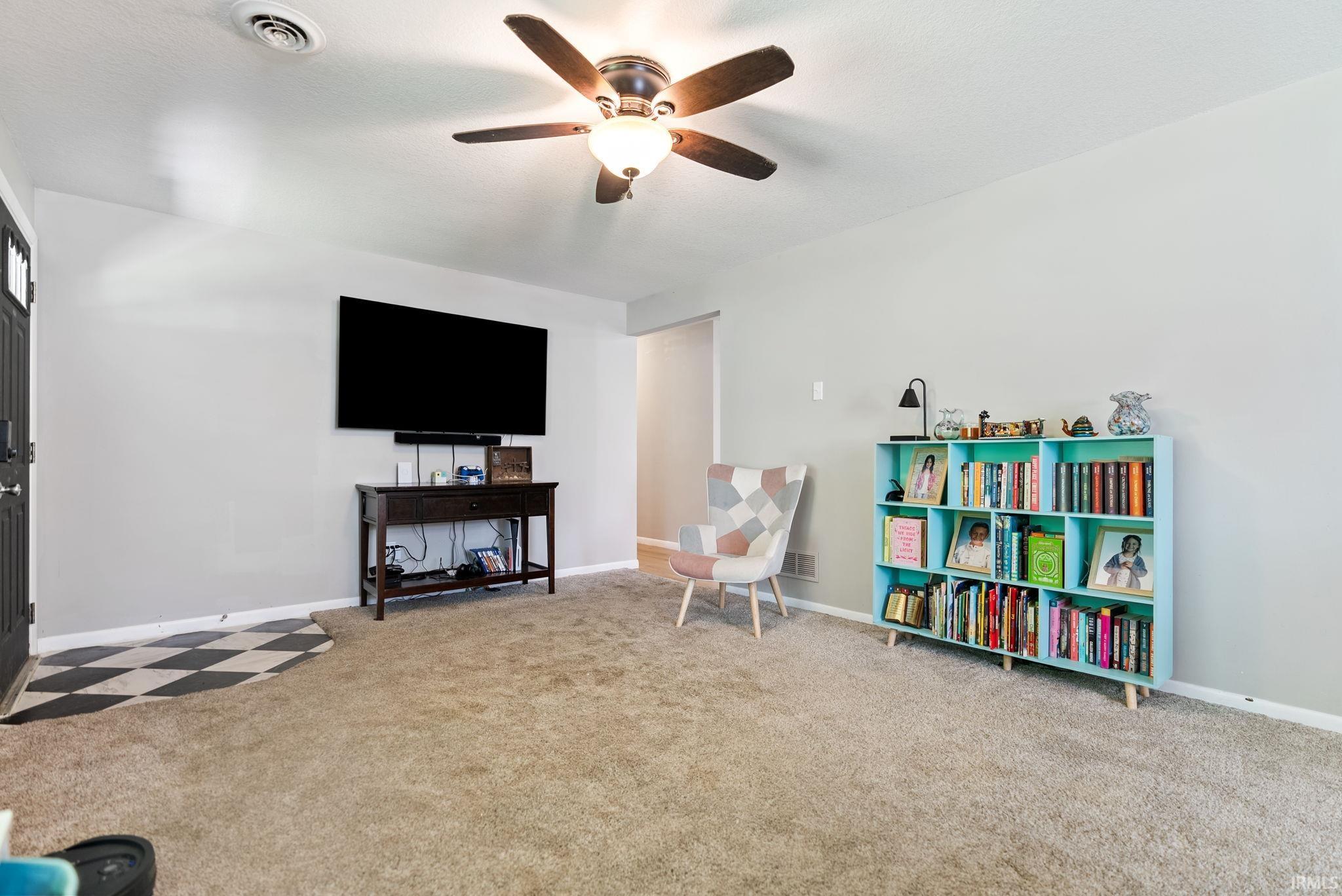 16902 Wappes Road Churubusco, IN 46723 - Photo 4 of 29