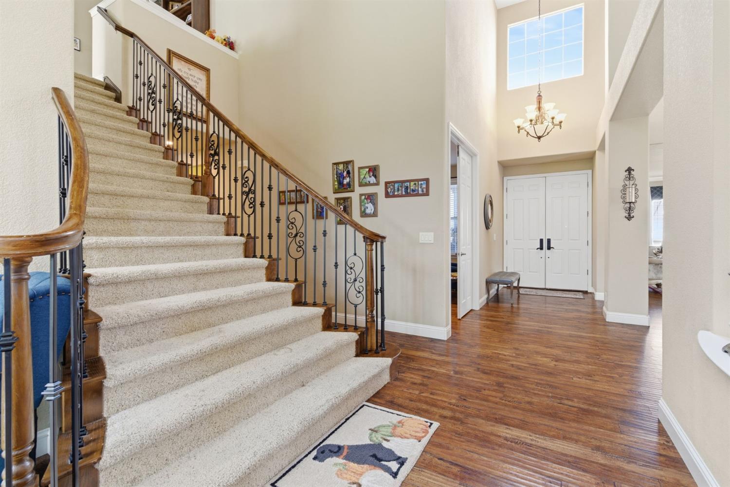 848 West Santos Avenue Ripon, CA 95366 - Photo 34 of 63 a view of an entryway with wooden floor