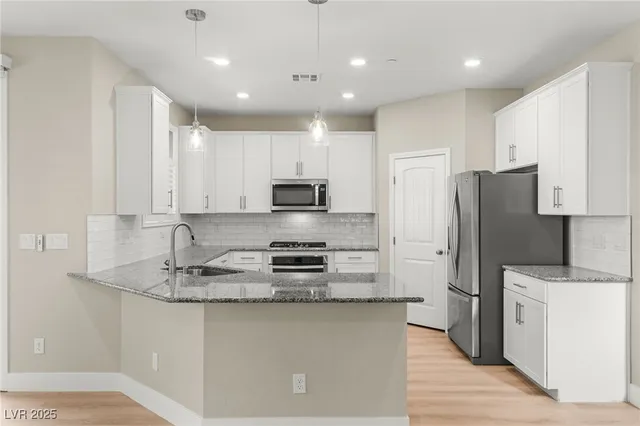 $2,995 | 137 Fulgora Street, Henderson, NV 89074