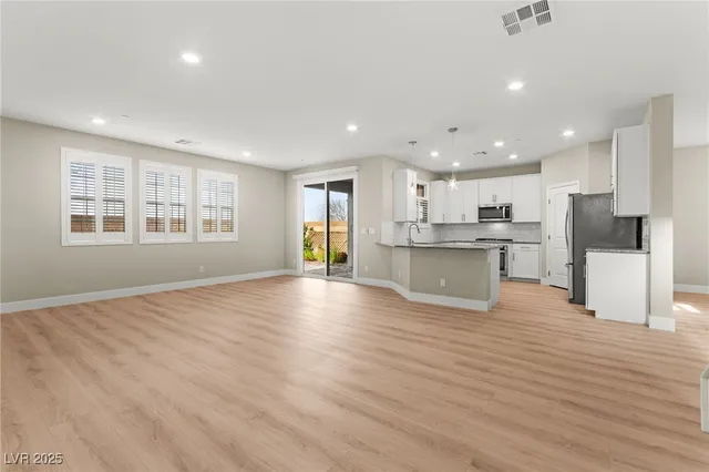 $2,995 | 137 Fulgora Street, Henderson, NV 89074