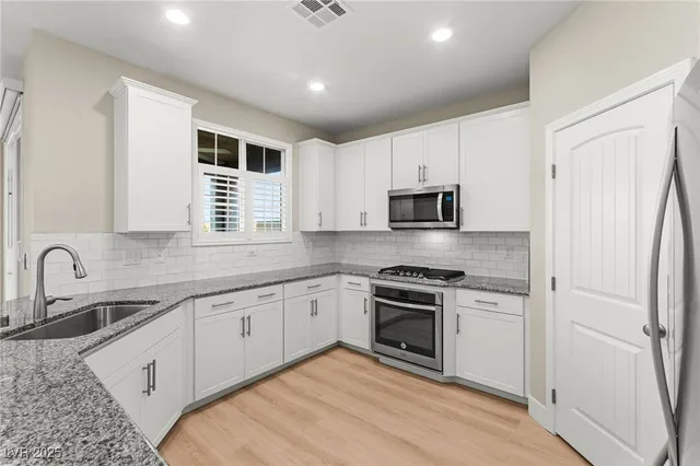 $2,995 | 137 Fulgora Street, Henderson, NV 89074