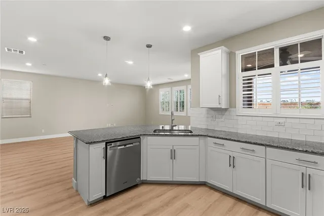 $2,995 | 137 Fulgora Street, Henderson, NV 89074