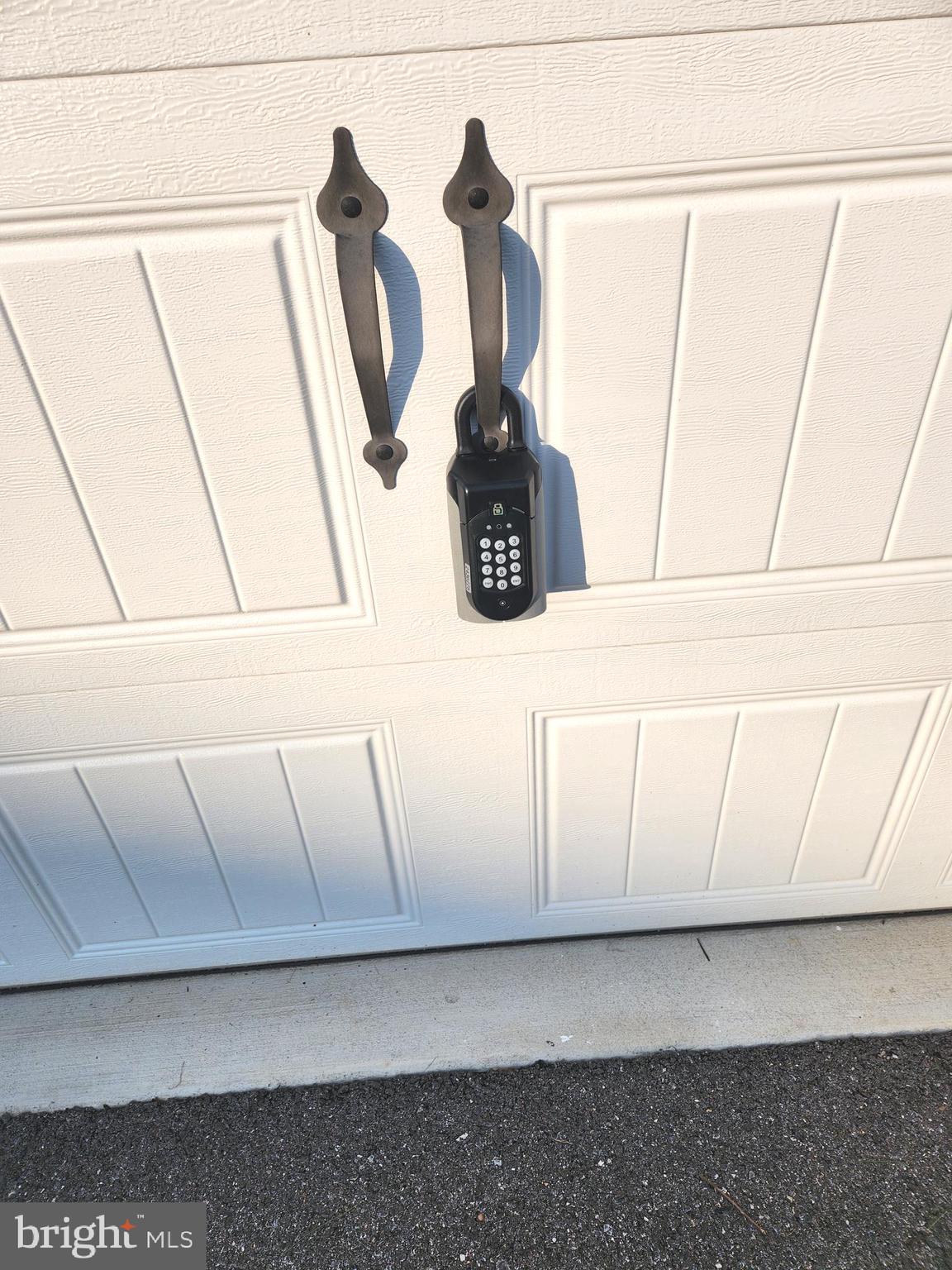 1813 Wind Gate Road Baltimore, MD 21227 - Photo 7 of 27 a close view of tap