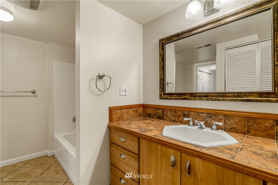 3104 Southwest 97th Street Seattle, WA 98126 - Photo 14 of 18 Gallery Image 14