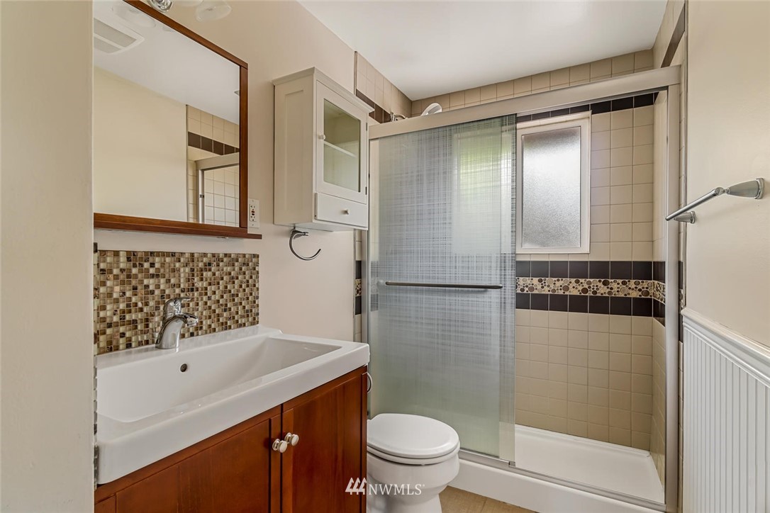 3104 Southwest 97th Street Seattle, WA 98126 - Photo 7 of 18 Gallery Image 7
