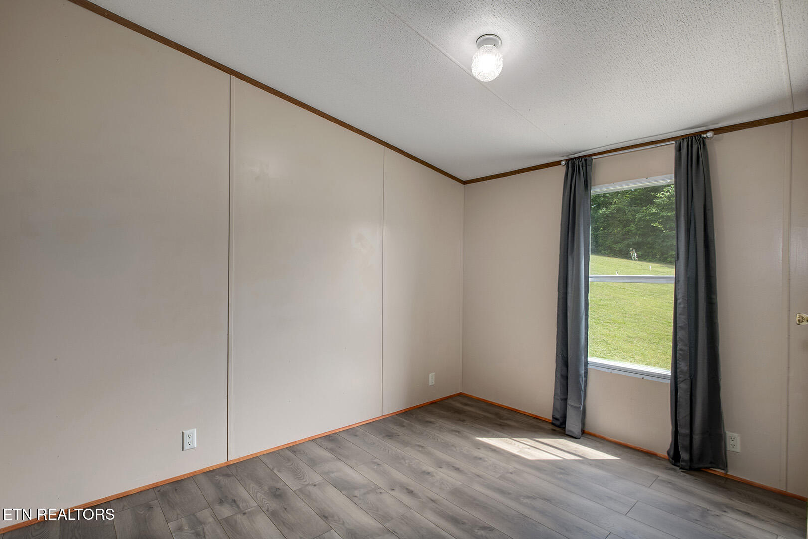 1725 Euchee Road Ten Mile, TN 37880 - Photo 22 of 34 22_EucheeRoad_1725_Bedroom2_01