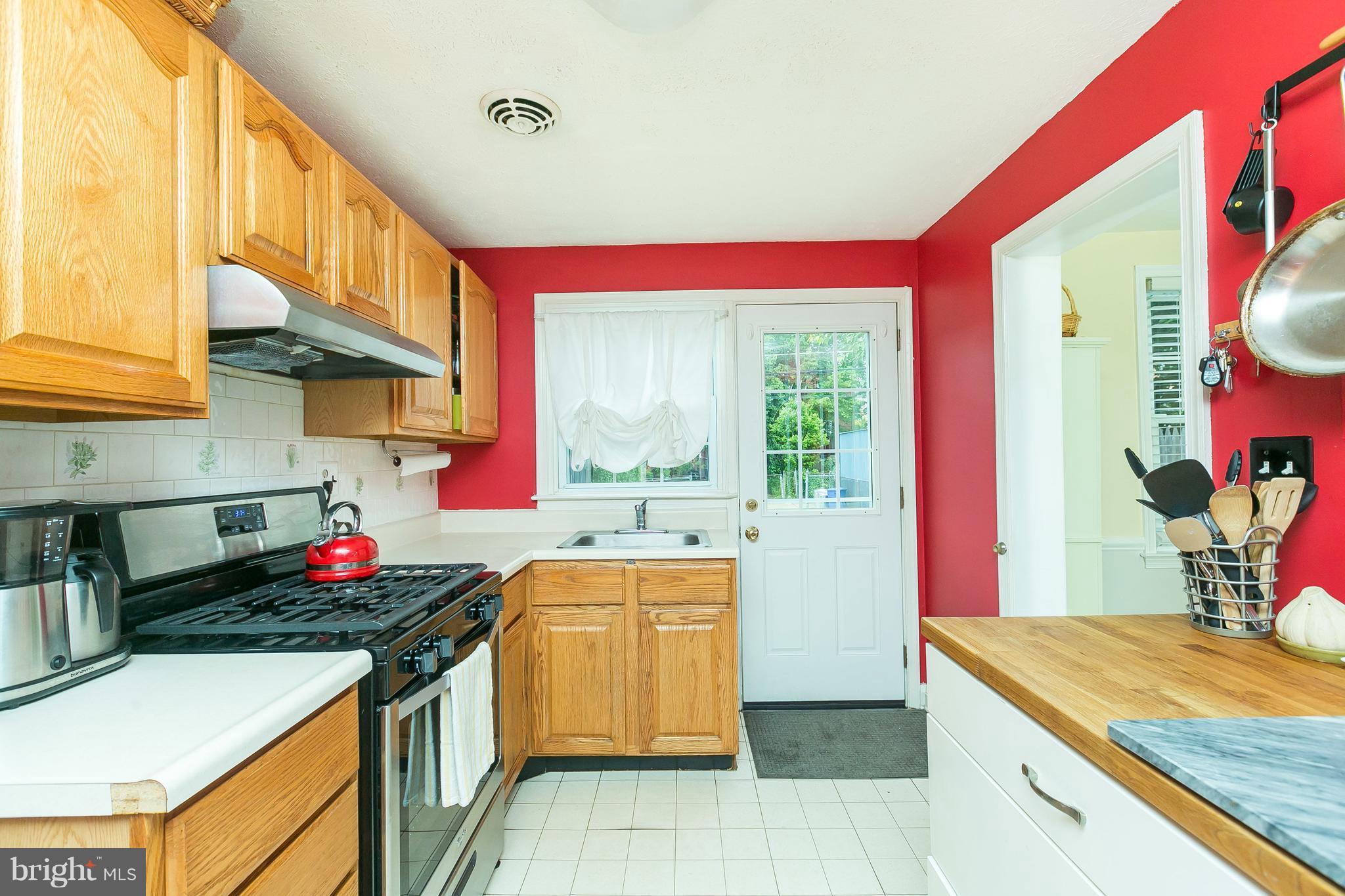 1532 Dellsway Road Towson, MD 21286 - Photo 11 of 30 Kitchen