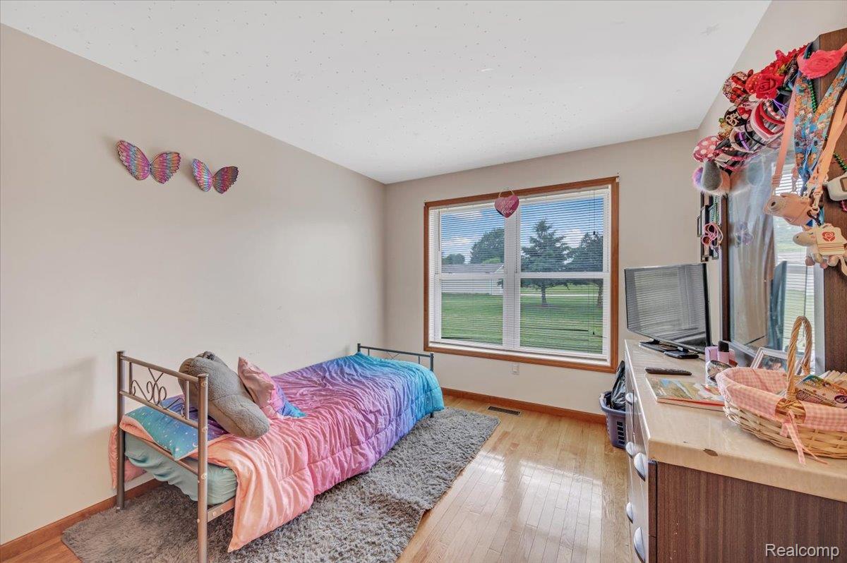 2551 Marathon Road Lapeer, MI 48446 - Photo 26 of 33 Bedroom