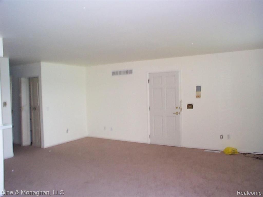 1501 River Road, Unit 204 St. Clair, MI 48079 - Photo 11 of 33
