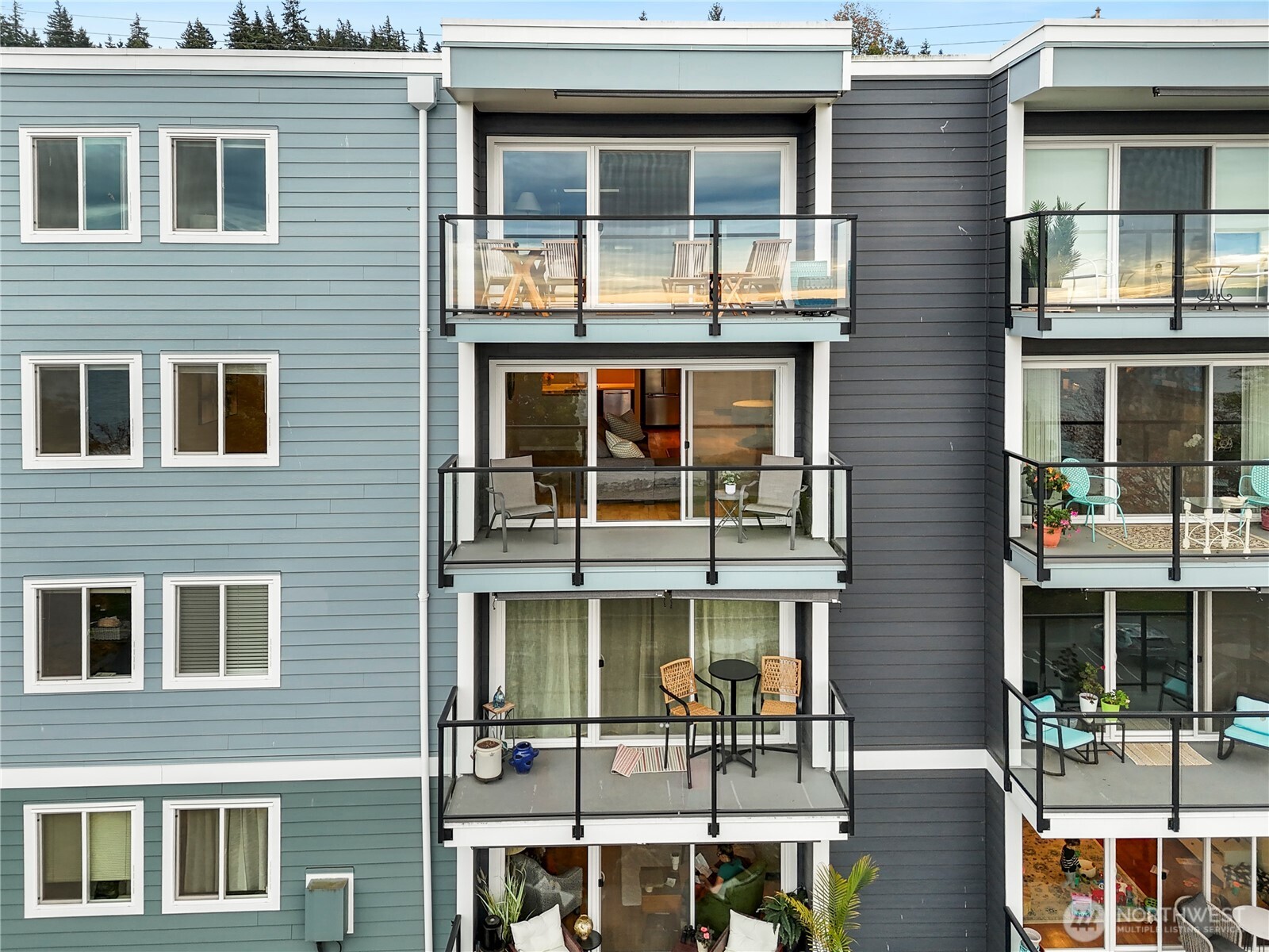 444 South State Street, Unit 307 Bellingham, WA 98225 - Photo 31 of 34 a building view