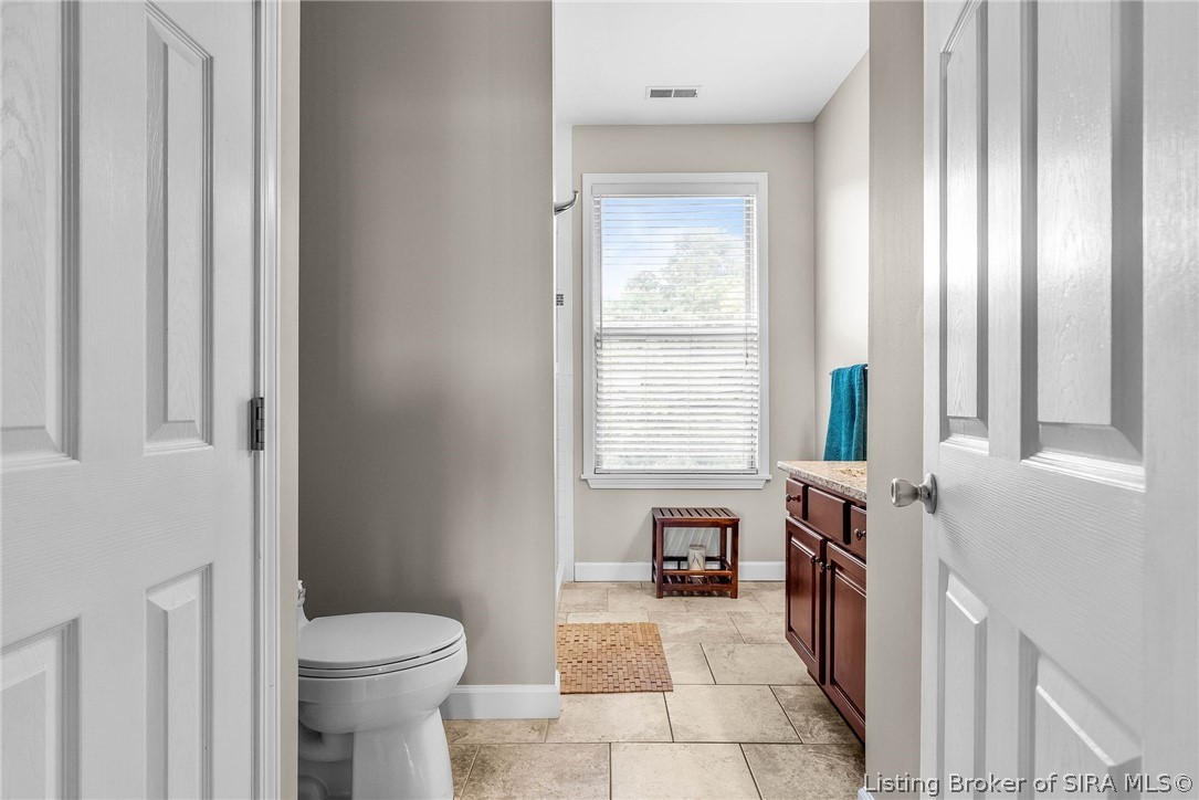 4702 Upper River Road Jeffersonville, IN 47130 - Photo 50 of 69 2nd Floor Full Bath