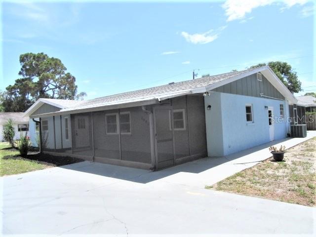 2980 Dogwood Road Venice, FL 34293 - Photo 2 of 23