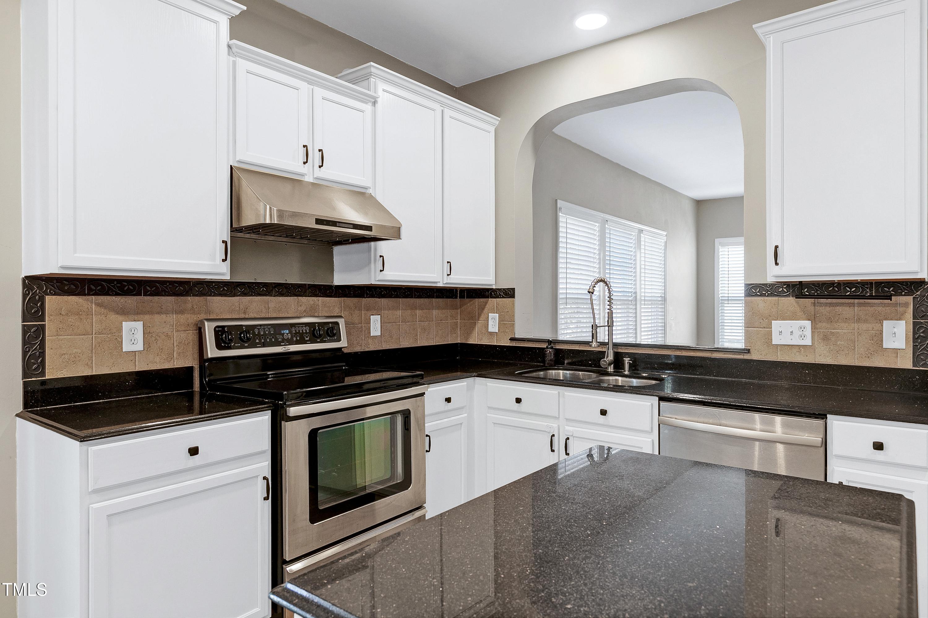 2405 Goldfinch Way Raleigh, NC 27606 - Photo 15 of 48 Kitchen