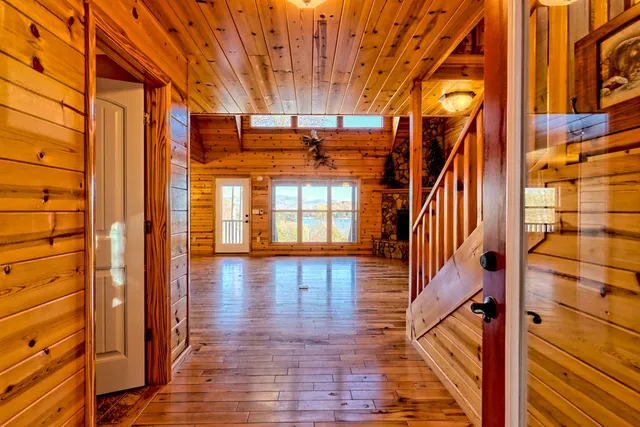 $873,900 | 1929 Lakeview Summit Drive, Young Harris, GA 30582