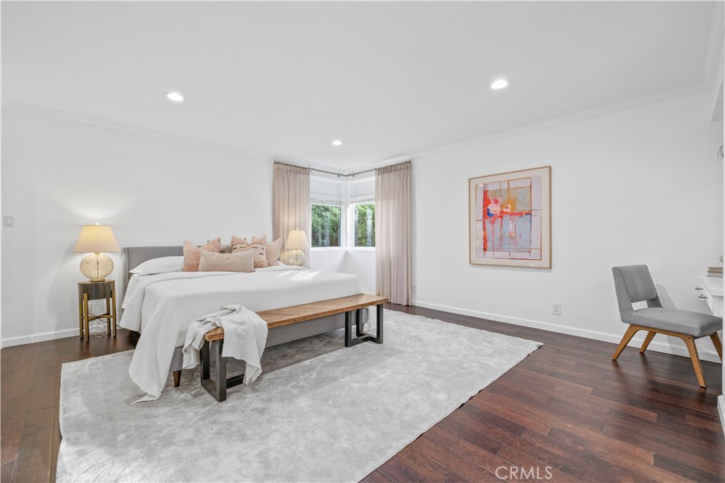 16711 Knollwood Drive Granada Hills, CA 91344 - Photo 22 of 47