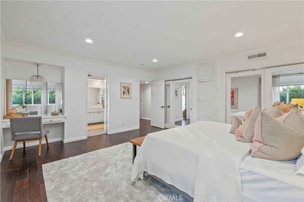 16711 Knollwood Drive Granada Hills, CA 91344 - Photo 24 of 47