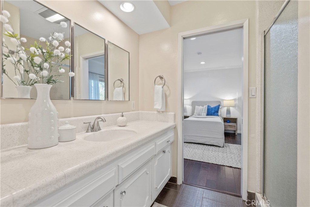 16711 Knollwood Drive Granada Hills, CA 91344 - Photo 30 of 47