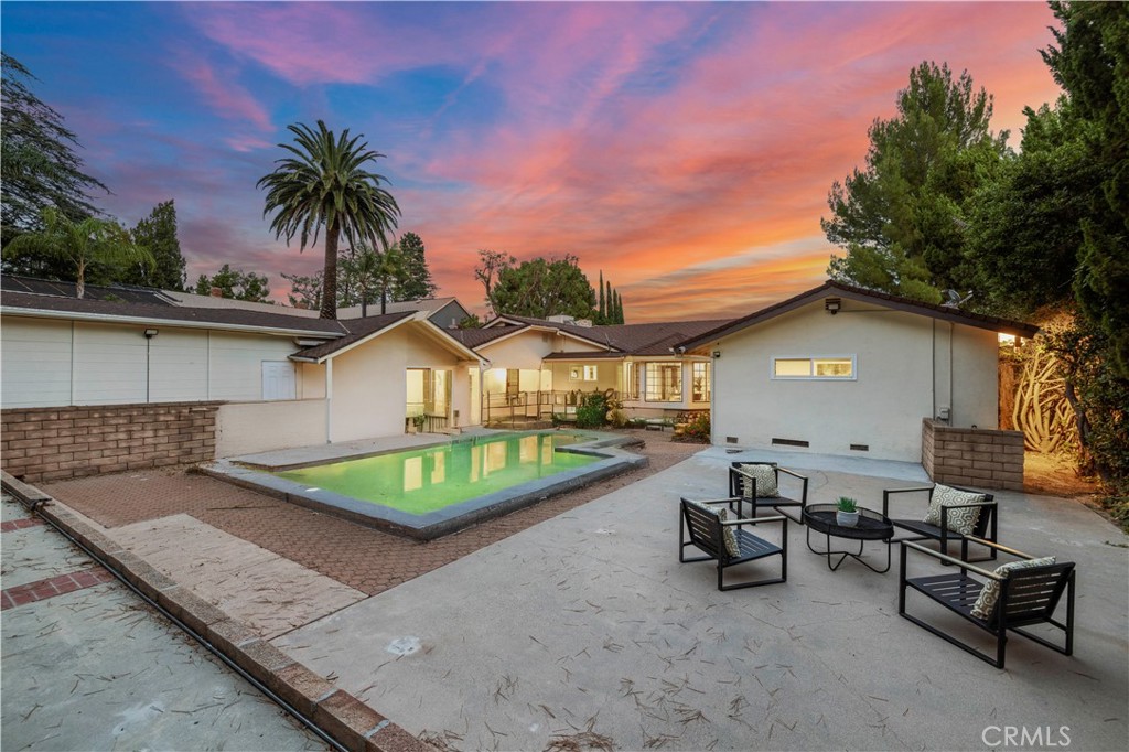 16711 Knollwood Drive Granada Hills, CA 91344 - Photo 38 of 47