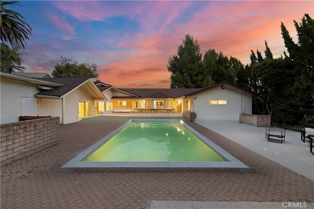 16711 Knollwood Drive Granada Hills, CA 91344 - Photo 39 of 47