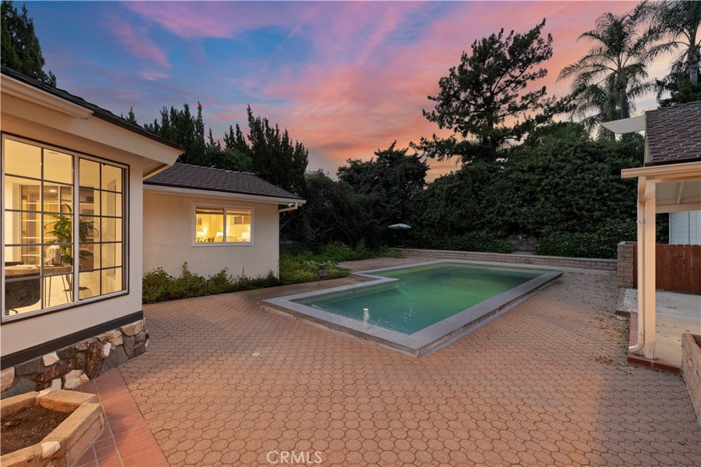 16711 Knollwood Drive Granada Hills, CA 91344 - Photo 41 of 47